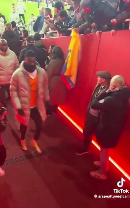 世界杯比赛直播地址-卡努发文批评枪手众将，无视名宿永贝里、佩蒂特径直返回更衣室