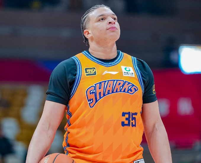 世界杯手机直播软件下载-联赛第一！上海末节只丢8分大胜山西豪取9连胜 洛夫顿29+15